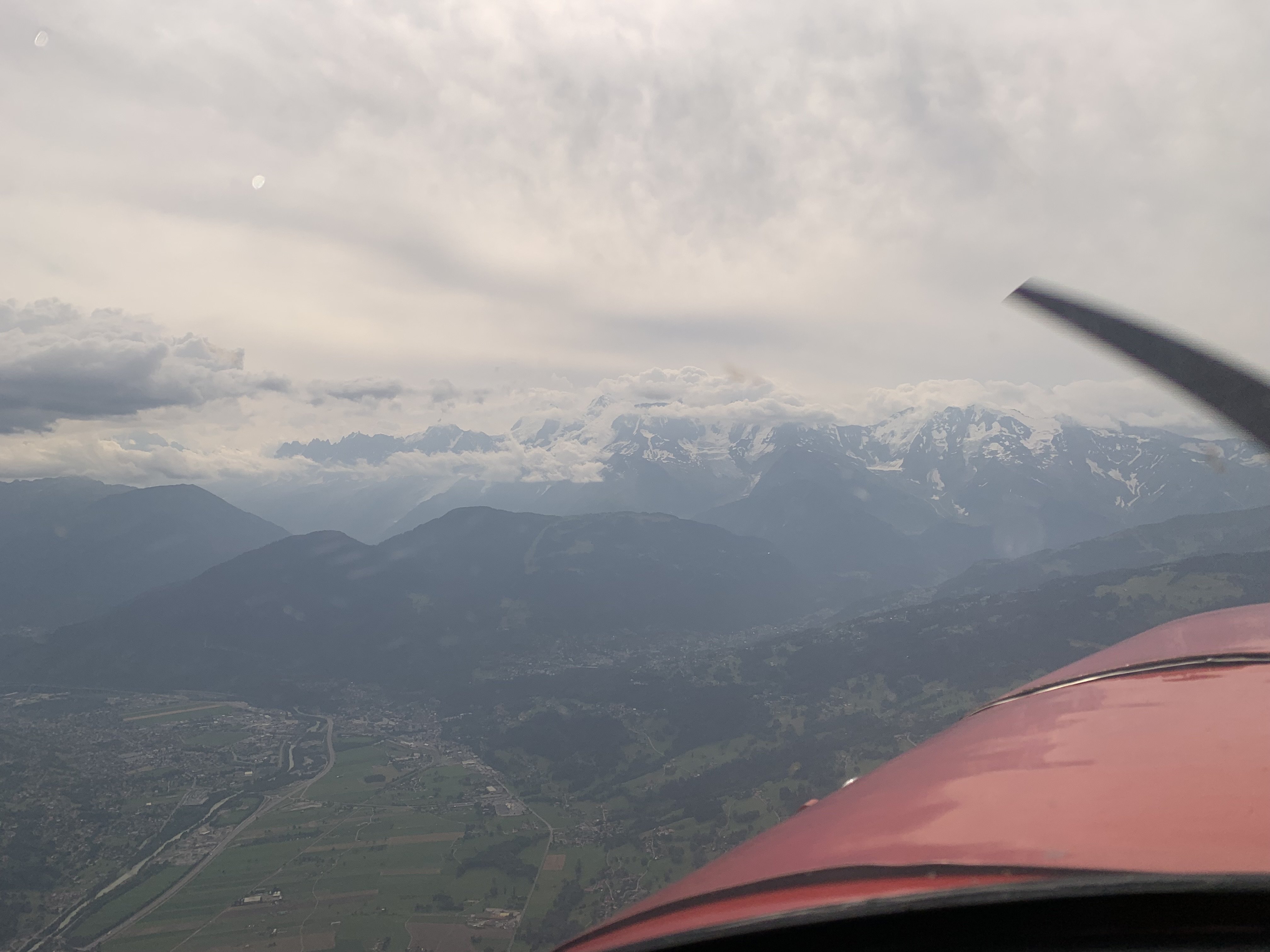 Mountain flight awareness